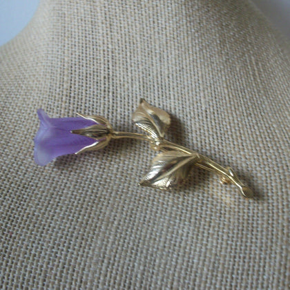 Vintage Brooch Pin, Lavender Rose Flower Lucite Ling Stem Gold Tone, 61517