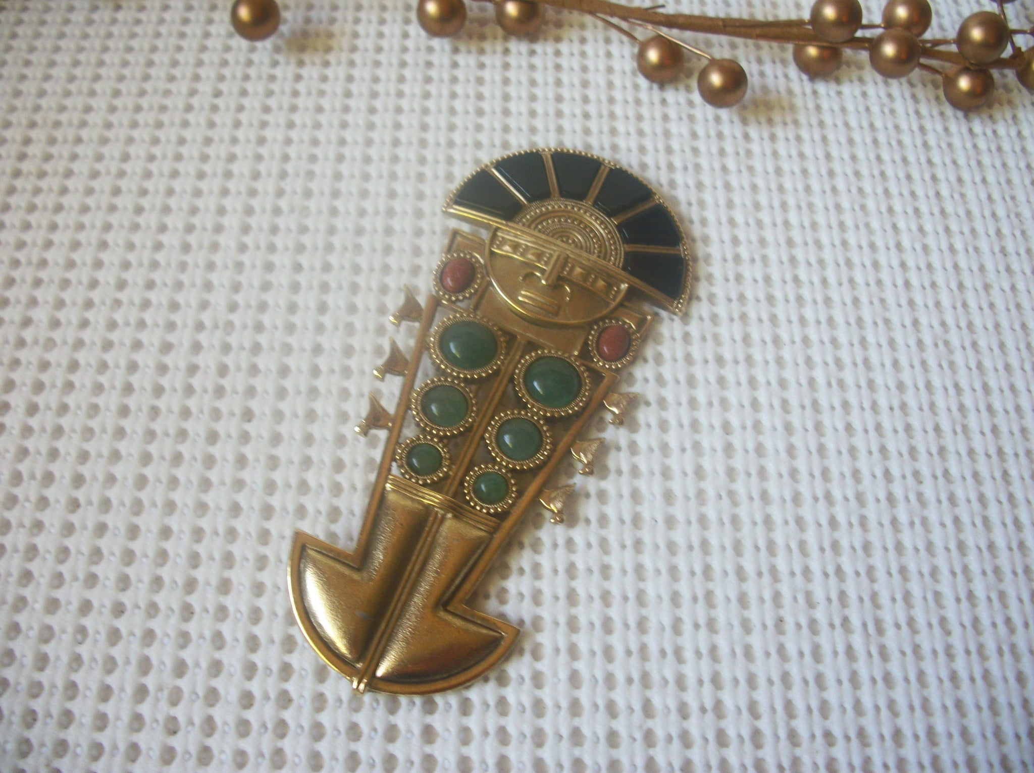 Vintage Jewelry, Large 4 1/4" Inca Figural Warrior Jasper Jade Beautifully Detailed Gold Tone Brooch Pin 52017