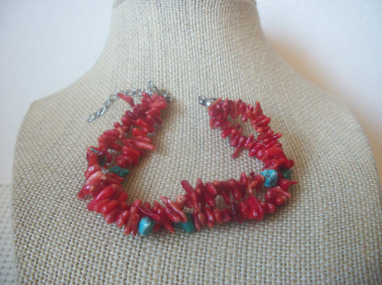 Red Coral Dyed Turquoise Stone Chips Bracelet, Vintage 63017