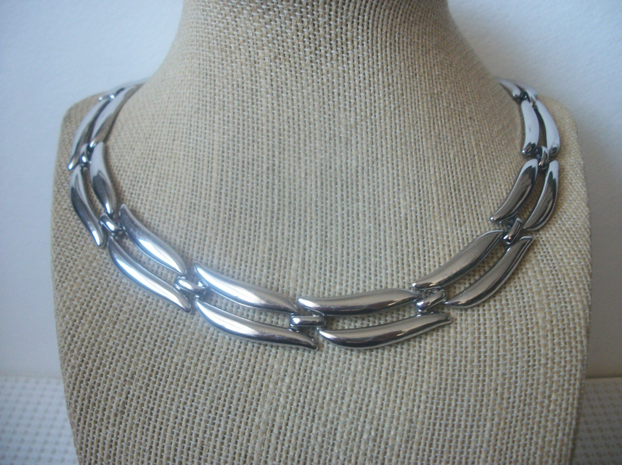 Vintage 14" - 18" Choker Necklace, Signed TRIFARI Stainless Steel Silver Tone Glossy Extender Chain 7817