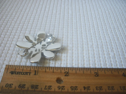 Vintage Brooch Pin, Yellow Green Acrylic Inlays Floral Burst Silver Tone 121516