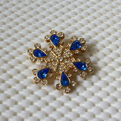 Vintage Brooch Pin Snowflake Blue Clear Crystals Gold Tone 030621
