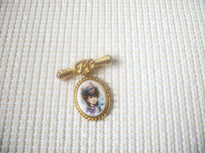 Vintage Jewelry Brooch Pin SIGNED AVON President's Club Cameo Gold Dangle