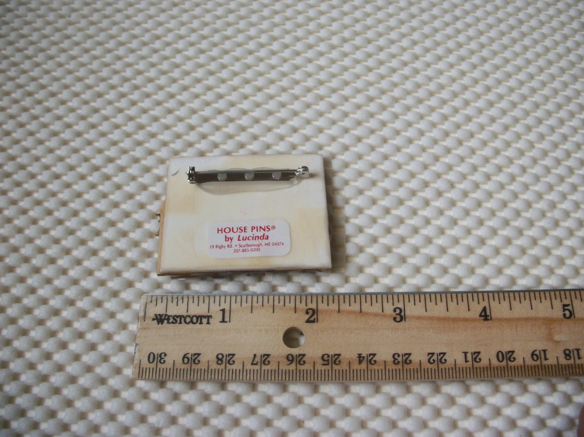 RARE Lucinda Valentine`s Day House Pin, Angel Hearts Teddy Bear 61318