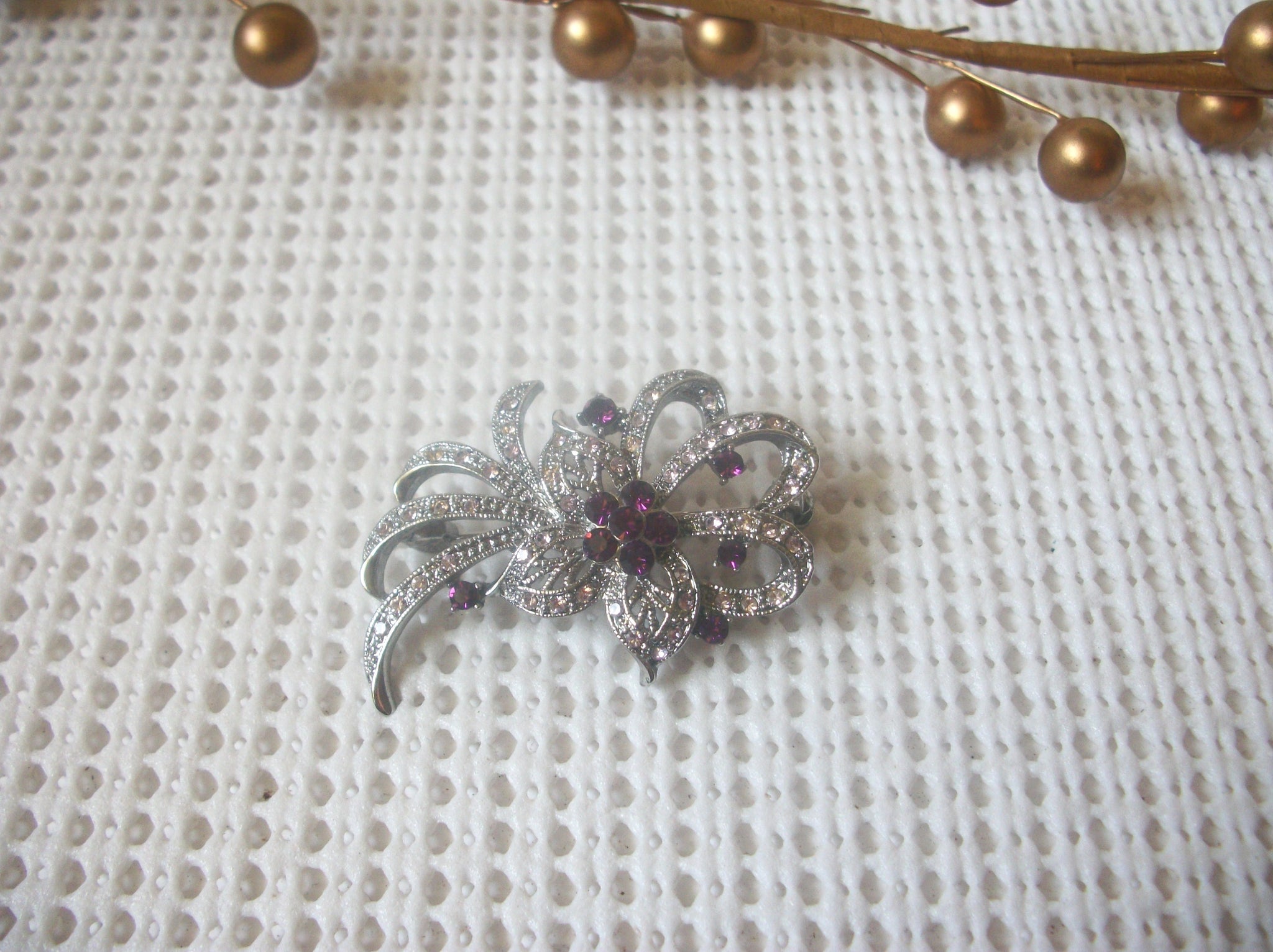 Vintage Brooch Pin, Floral Beautifully Amethyst Inlays, Silver Tone, 82317