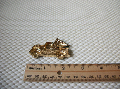 Vintage Brooch Pin, Christmas Wagon Truck With Tree Colorful Crystals Enameled Gold Tone, 031121