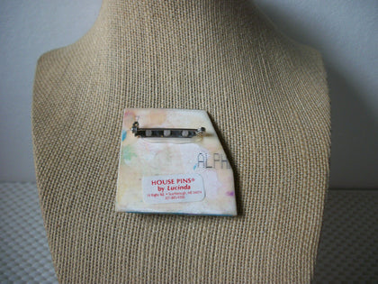 Vintage Jewelry, Lucinda House Pins Very Detailed Home Rainbow Birds Tulips Little Cute Cat 021321