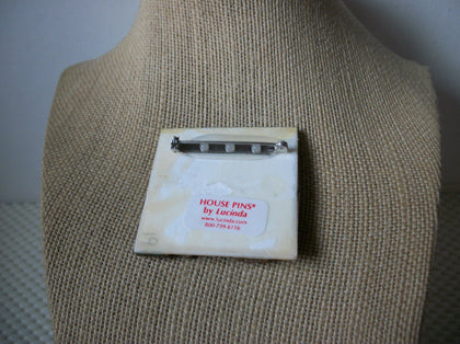 Hard To Find Vintage Lucinda House Pins, Christmas Glitter Snow Wreath Tree  61318