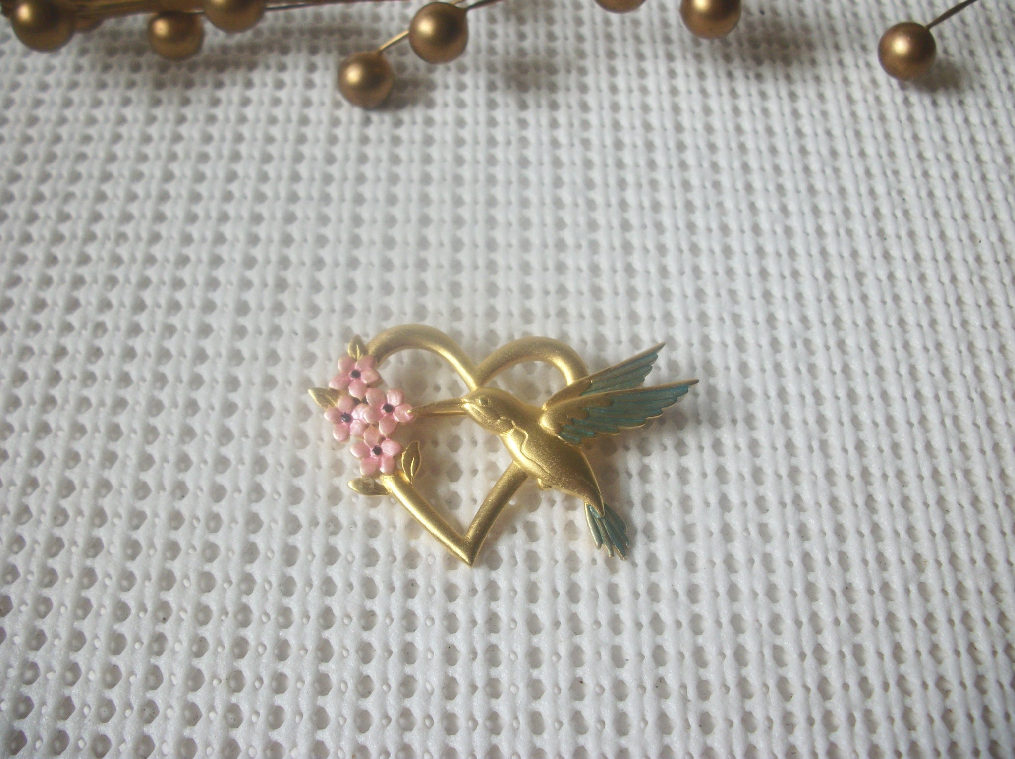 RARE Vintage Brooch Pin, Signed JJ Hummingbird Pink Flowers Gold Tone 82317