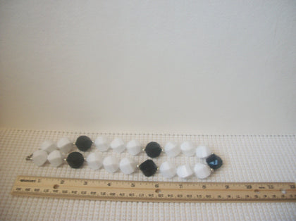 Vintage 18" Chunky   White Black Acrylic Silver Tone Spacers Necklace 030121