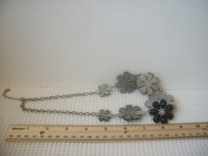 Vintage 18" - 22" Chunky Black Flowers Acrylic White Faux Pearl Silver Tone Necklace 030121