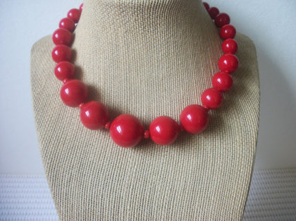 Vintage 14" - 17" Gorgeous Bright Red Acrylic Beads Necklace 31017