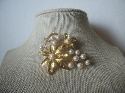 Larger, Vintage Brooch Pin, Grape Vine Flower, White Faux Pearls, Gold Tone, 021921