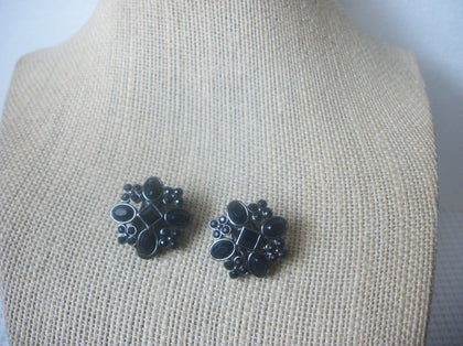 Vintage Black Floral Clip On Earrings 72517