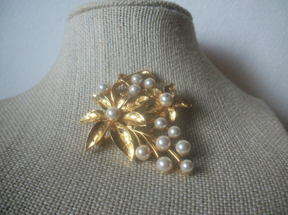 Larger, Vintage Brooch Pin, Grape Vine Flower, White Faux Pearls, Gold Tone, 021921