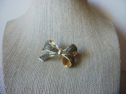 Vintage Jewelry, Gold Toned Bow Tie Ribbon Black Glass Micro Inlays Metal  Brooch Pin 51018