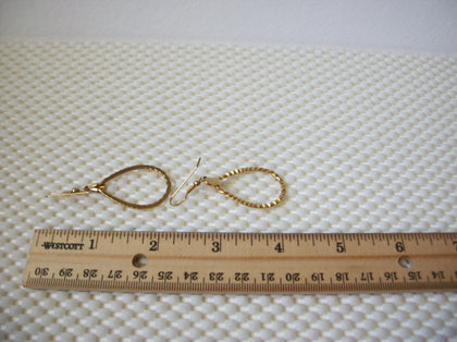 Vintage Pierced Earrings Gold Toned Textured Oval Design 51016