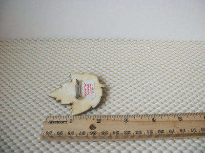 Vintage Lucinda House Pins Maple Leaf Gardening Outside Yard Work Seeds Shovel 61318