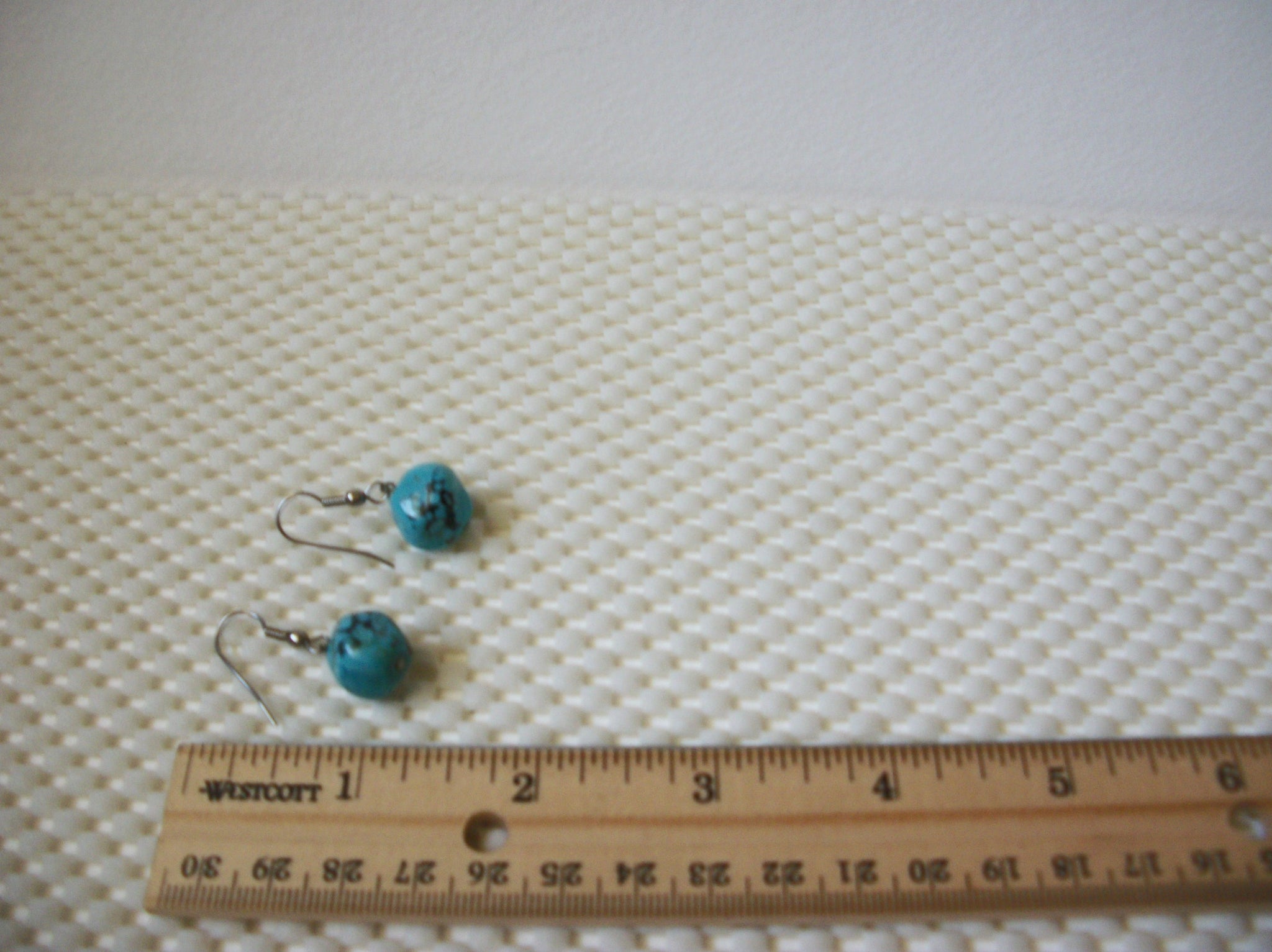 Vintage Pierced Earrings Silver Toned Speckled Blue Black Stone 51016