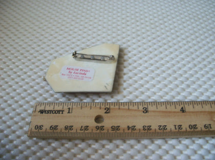 RARE Unique Lucinda House Pins Red Pink castle Little Cat 41017