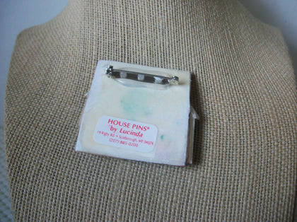 Highly Detailed Lucinda Christmas House Pins, Tree Wreath Glitter Little Cat 61318