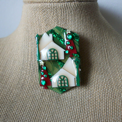 Hard To Find Vintage Lucinda House Pins, Christmas Glitter Snow Wreath Tree  61318