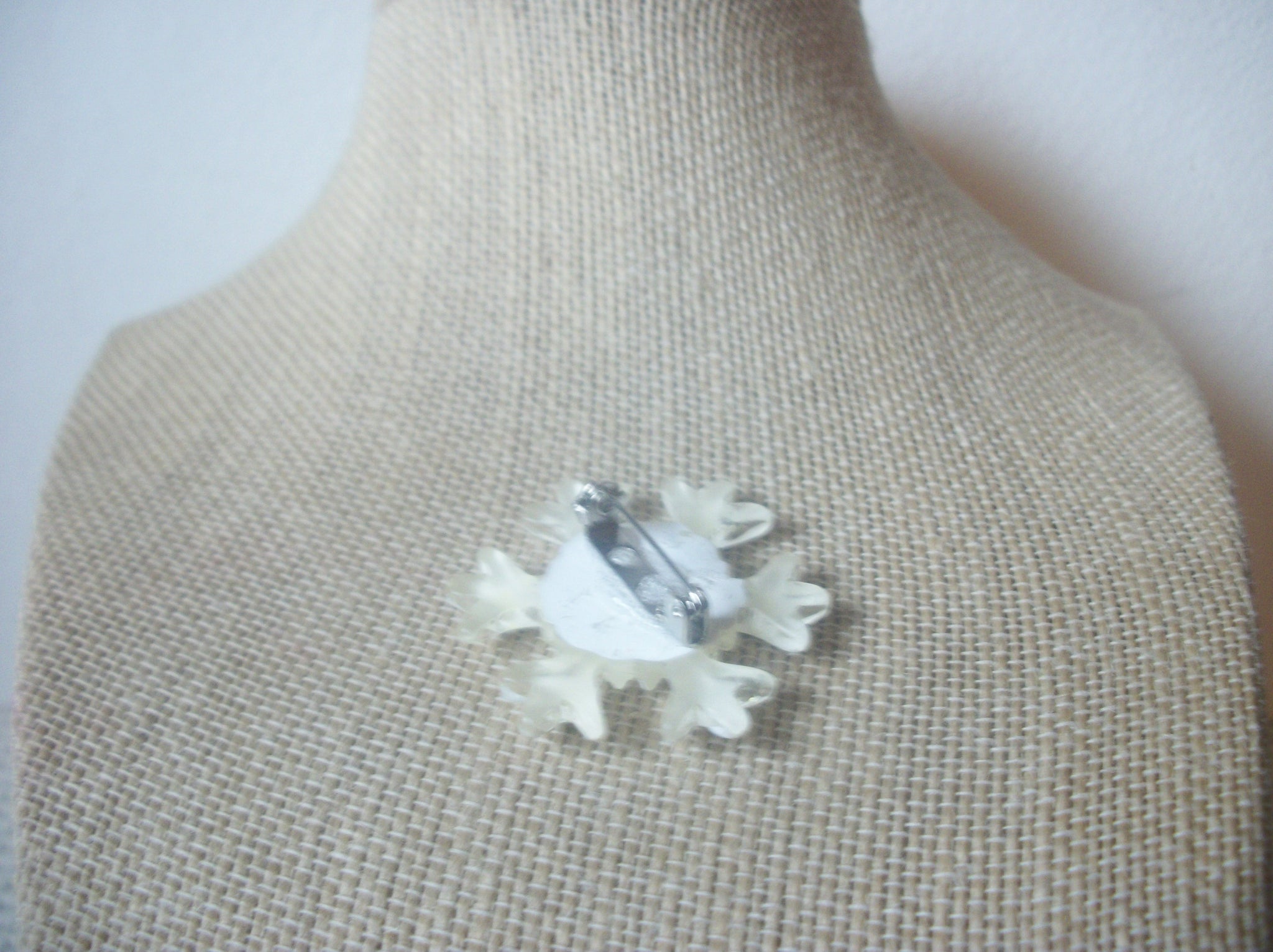 Vintage Jewelry White Snowflake Christmas Glitter Old Plastic, Brooch Pin 022321