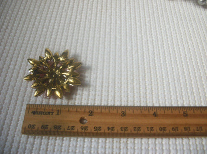 Vintage Brooch Pin Exquisite Lavender Floral Rhinestones Flower Burst Gold Tone 121516 Beautiful pin!