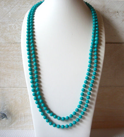 Vintage Theater Old Plastic Necklace 51520