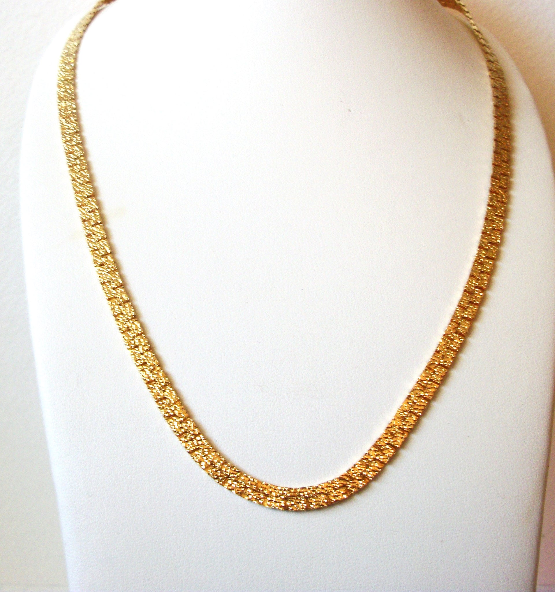 Vintage Gold Toned Chain 22" Necklace 5917