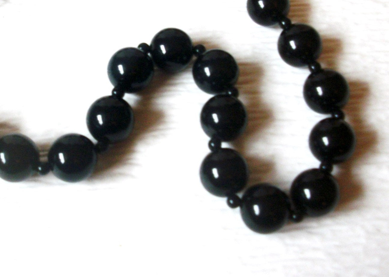 Retro Necklace Black Old Plastic, Elegant Shorter Length 16" Long 82016