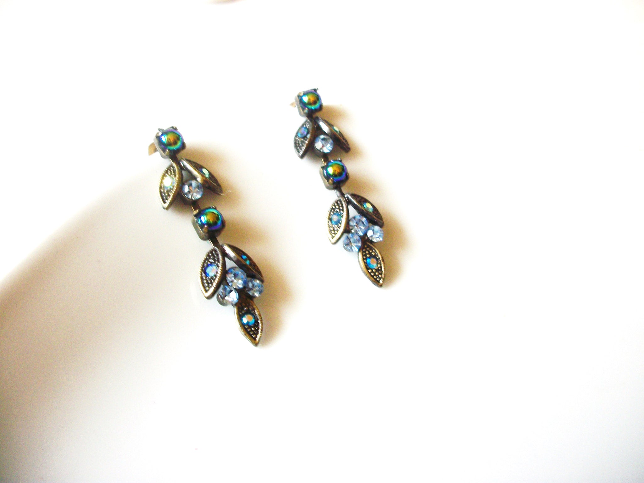 Vintage Iridescent Blue Rhinestone Earrings 80417