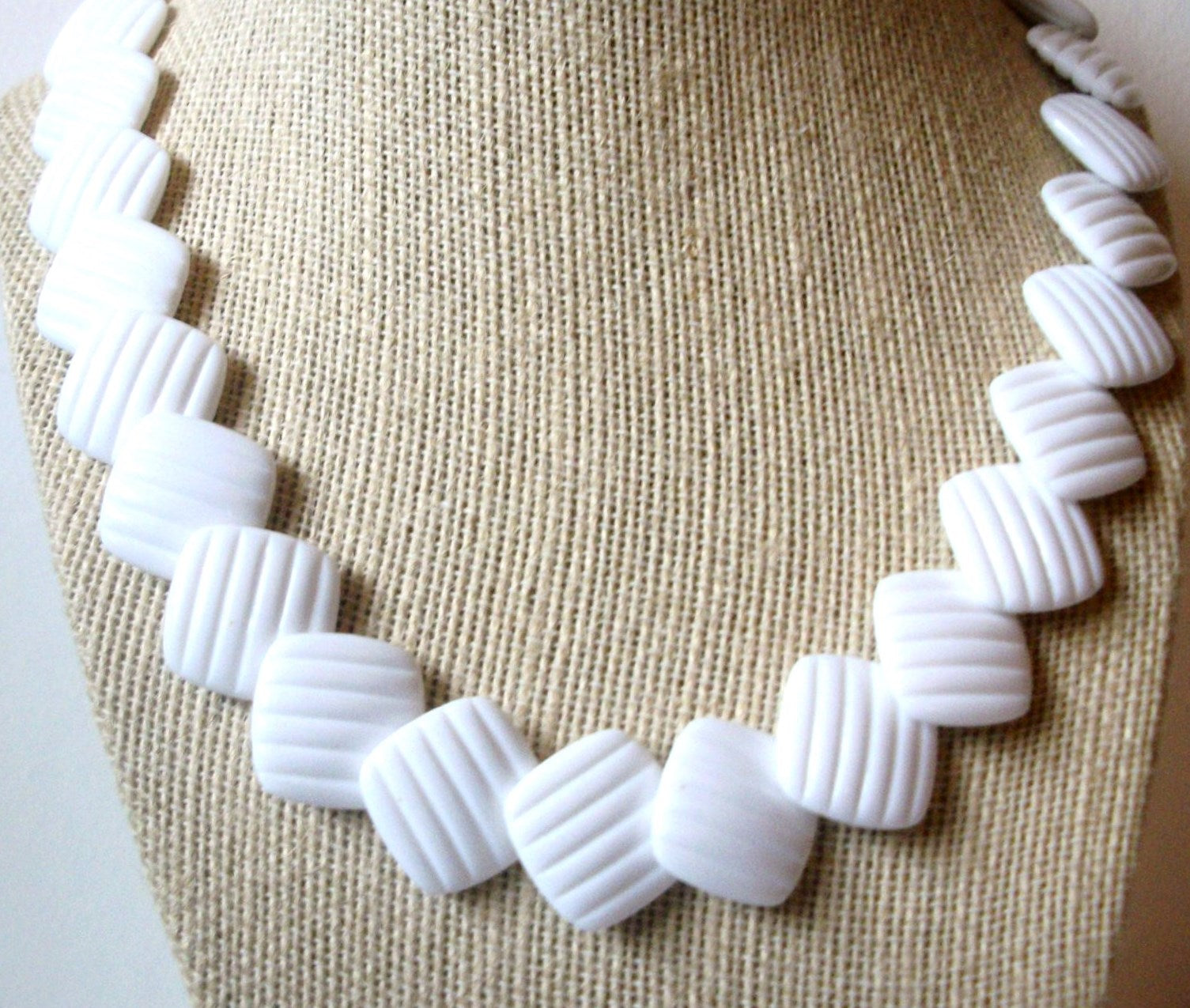 Retro Necklace White Old Plastic, Elegant Shorter Length 18" Long 82016