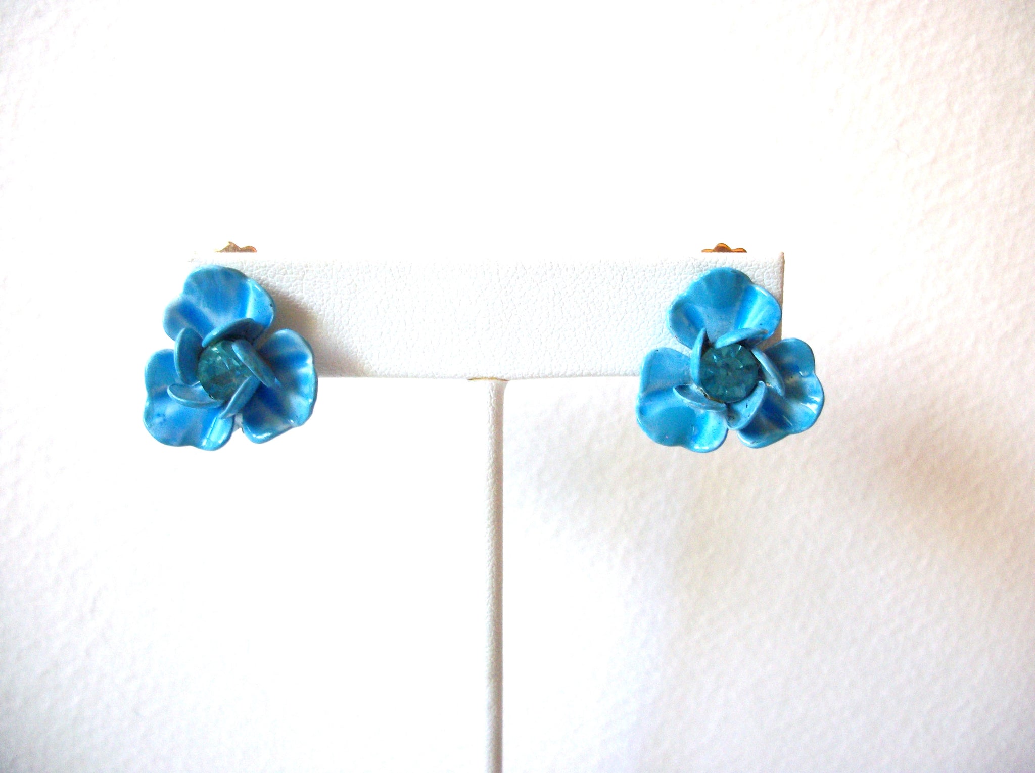 Smaller Vintage Blue Flower Clip On Earrings 80417