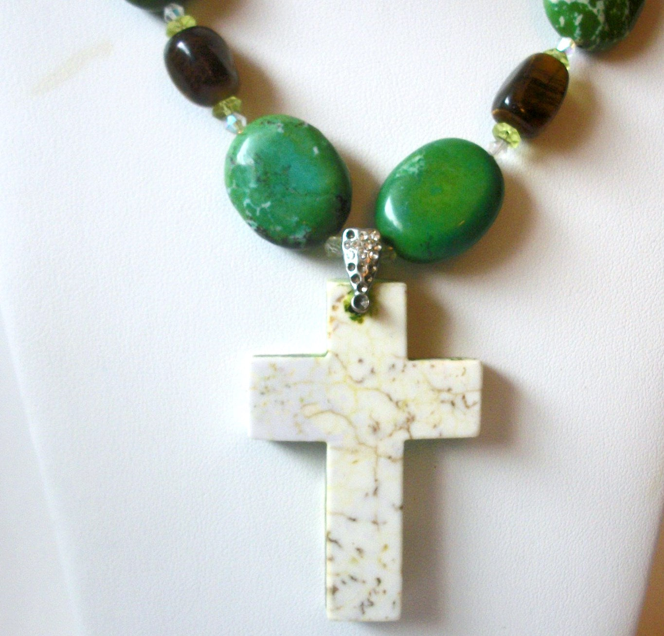 Heavier Pottery Beads, Howlite Moss Agate. Semi Precious Chunky Crucifix Pendant Necklace 20 1/2" Long 82016