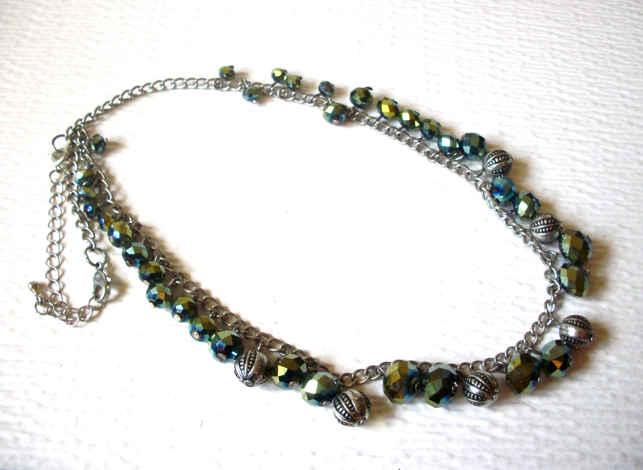 Green Iridescent Czech Glass Vintage  Necklace 122920