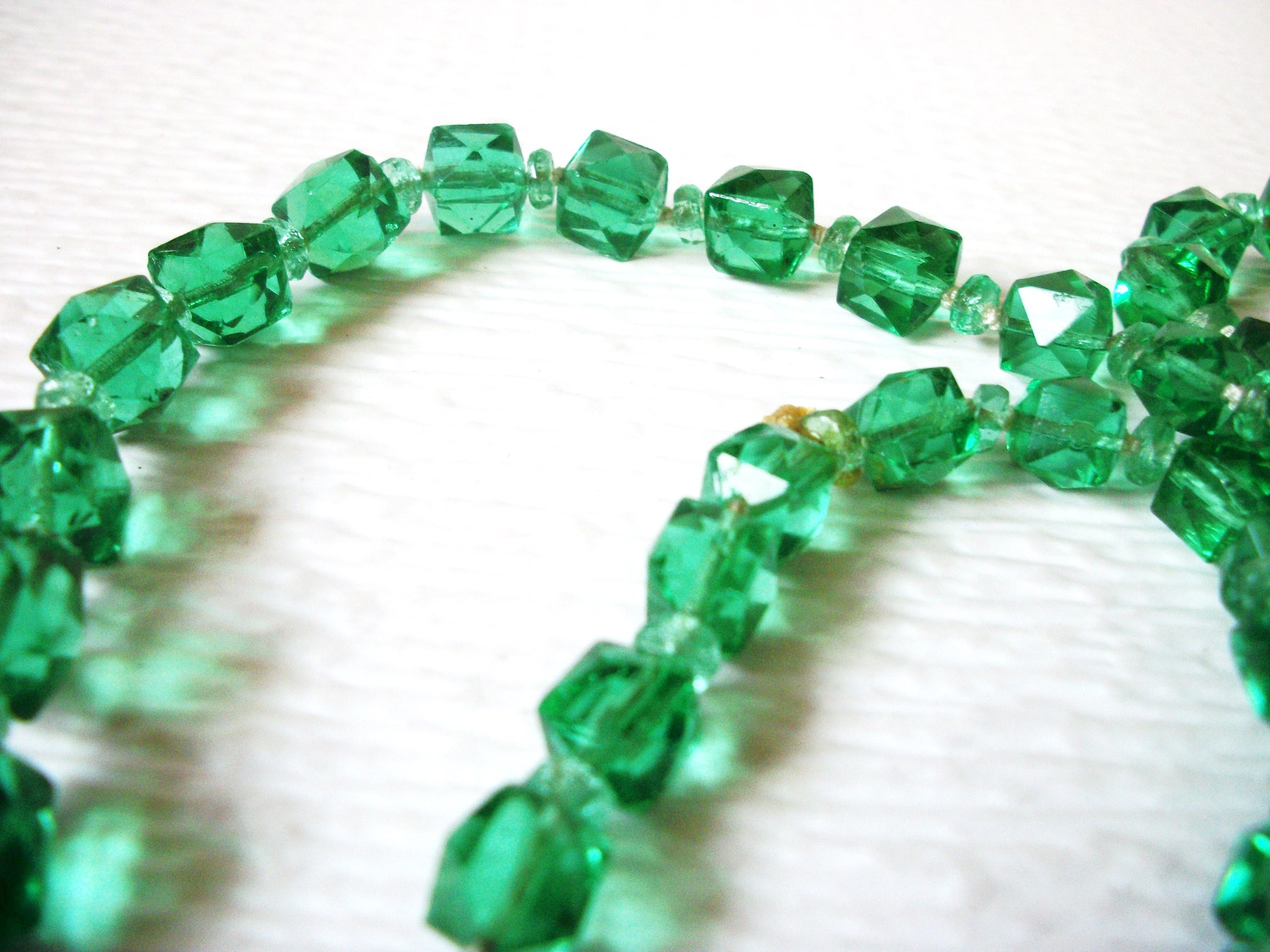 Vintage  Green Czech Glass 32" Necklace 80417