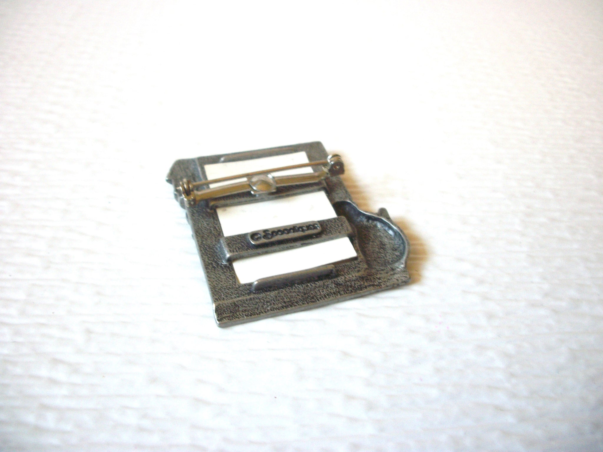 Vintage SPOONTIQUES Pewter Picture Frame Brooch Pin 9216