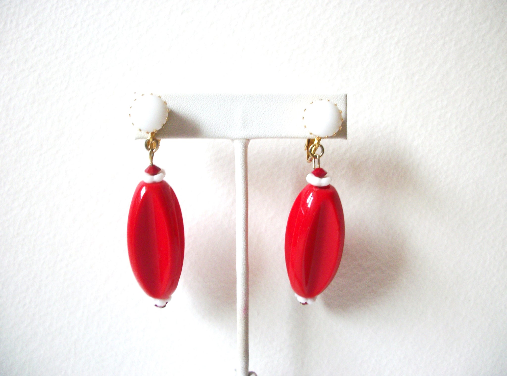 Retro 1970s Orange Red White Old Plastic Clip On Earrings 72017