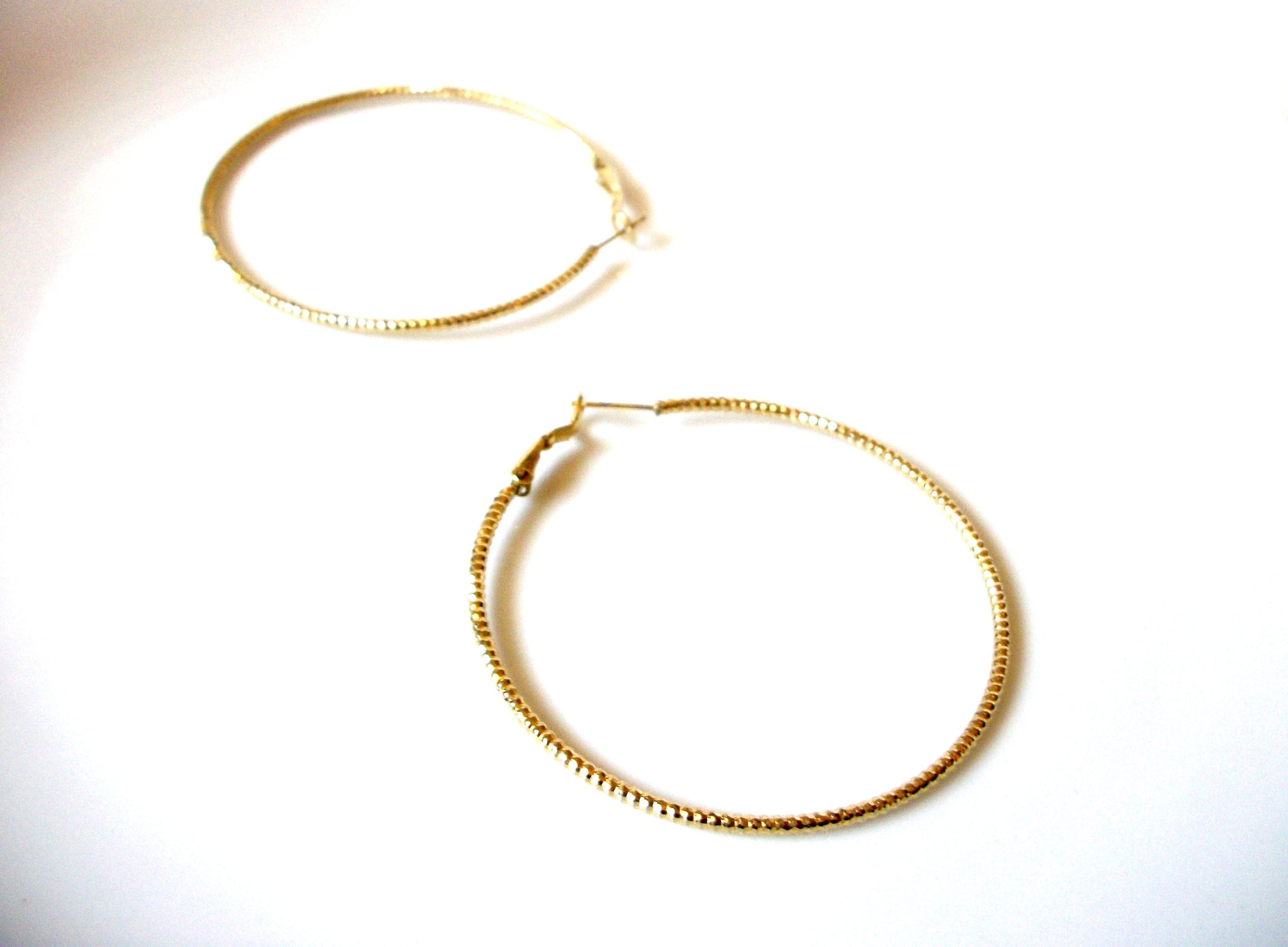 Large Retro Gold Toned Thin Hoop Earrings 92017