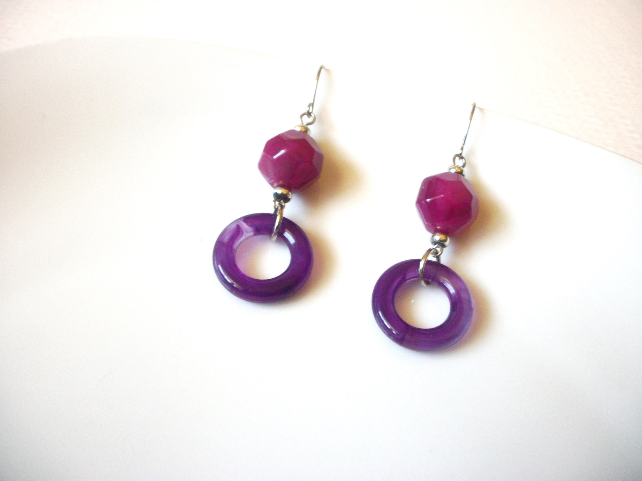 Retro Fuchsia Purple Plastic Dangle Earrings 9216