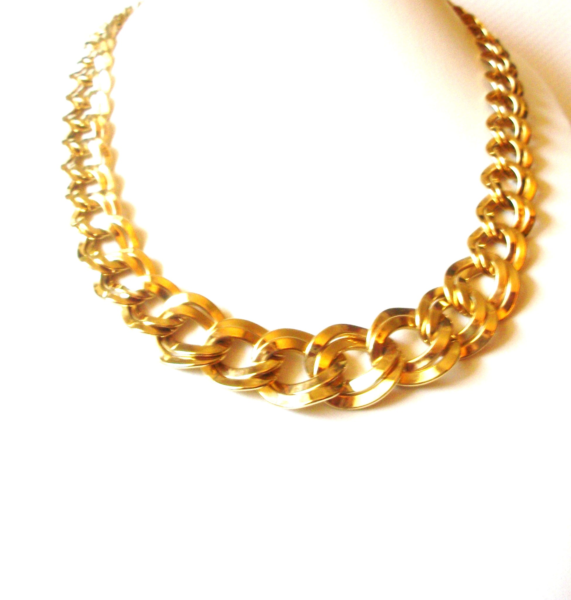 Vintage MONET Gold Toned Links 18" Necklace 71917