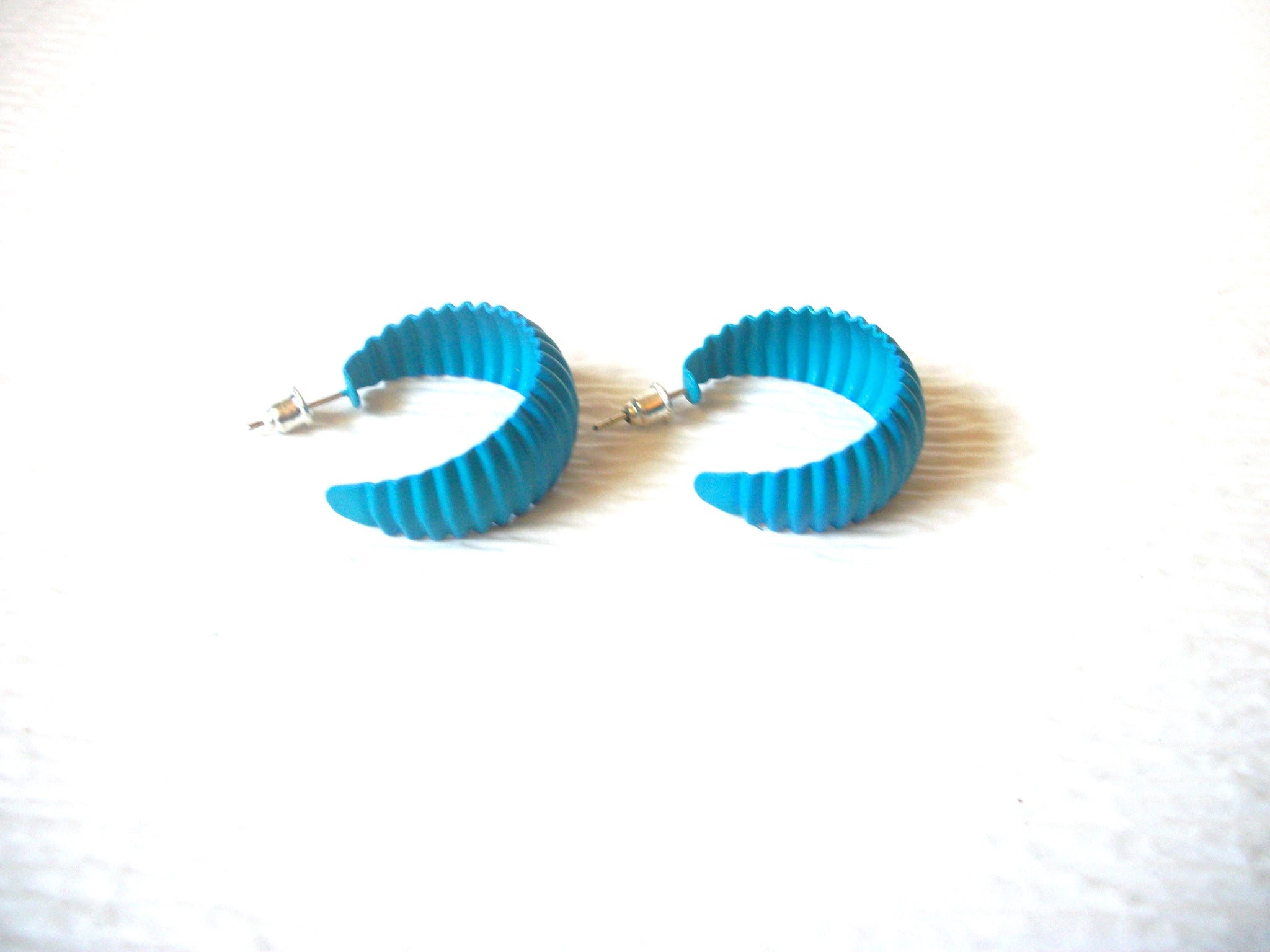 Retro 70s Blue Hoop Earrings 92017