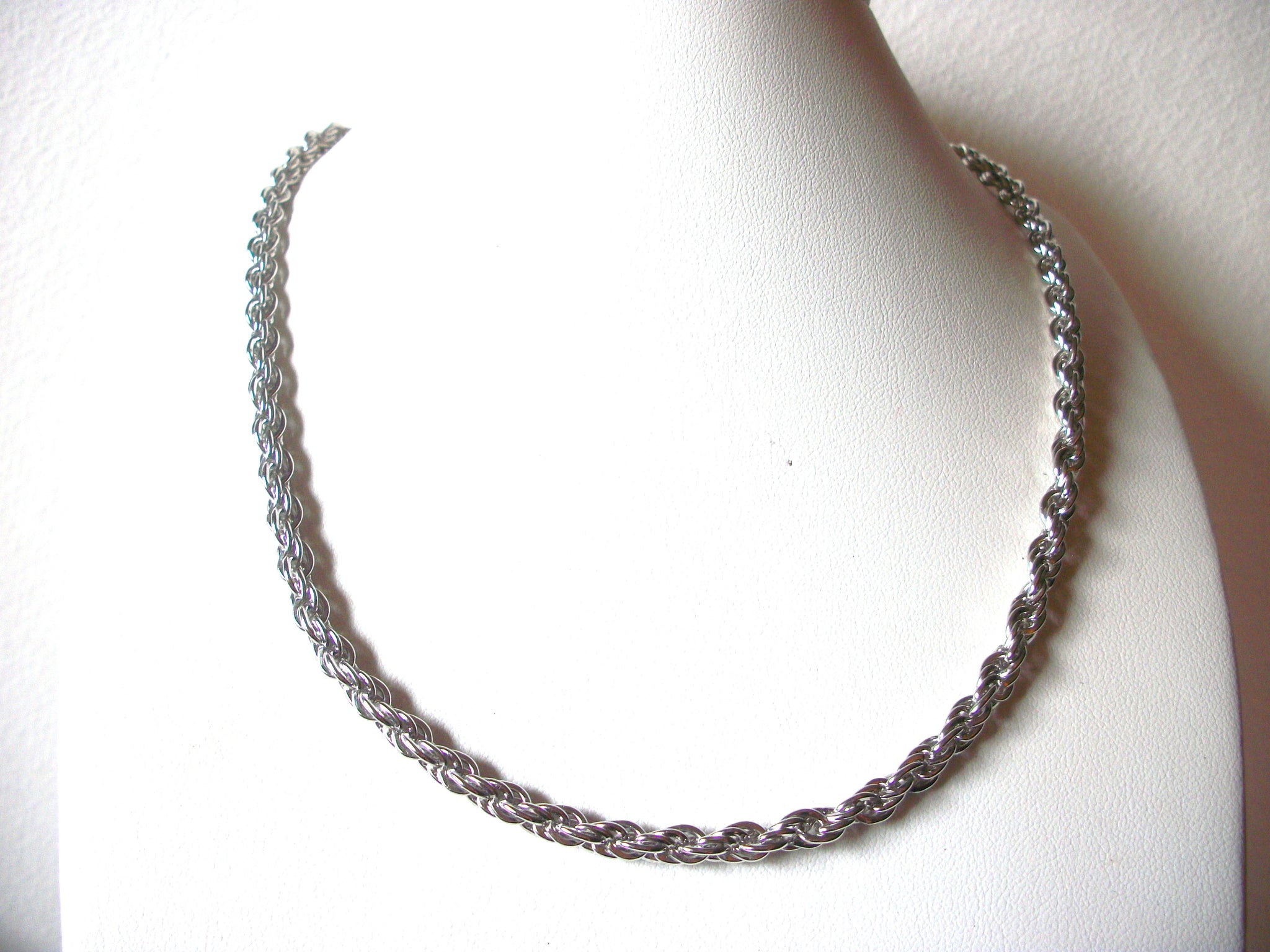 Vintage Silver Toned Rope Chain Links 18" Necklace 82017