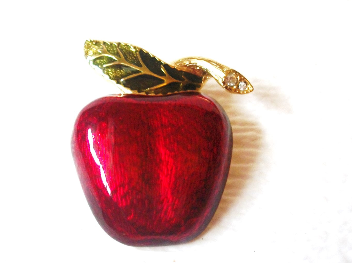 Vintage Brooch Pin Gold Toned Enameled Red Apple 010721