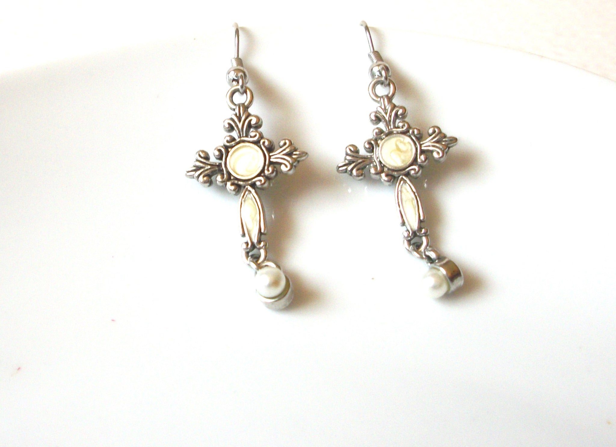 Retro Silver Toned Beige Enameled Cross Earrings 80417