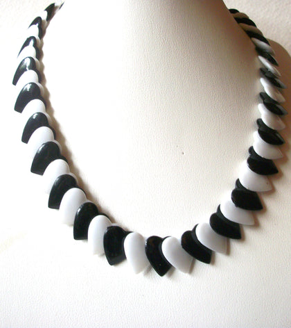 Retro Black White Hearts 16" Plastic Beads Necklace 72017