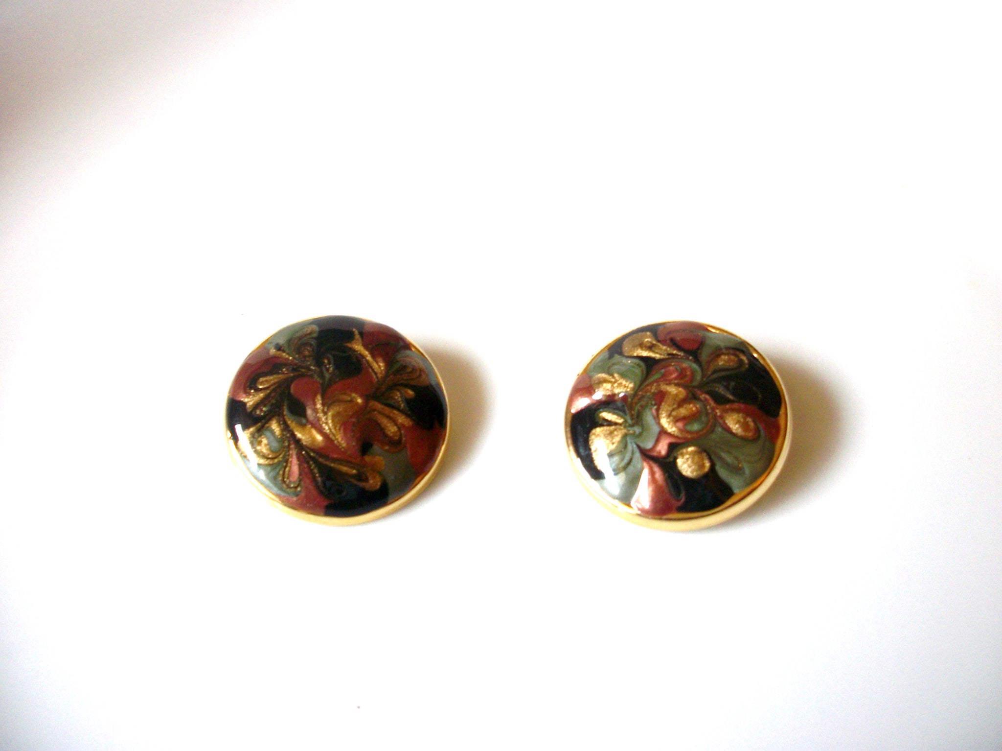 Retro Round Gold Toned Marbleized Swirls Clip On Earrings 9216