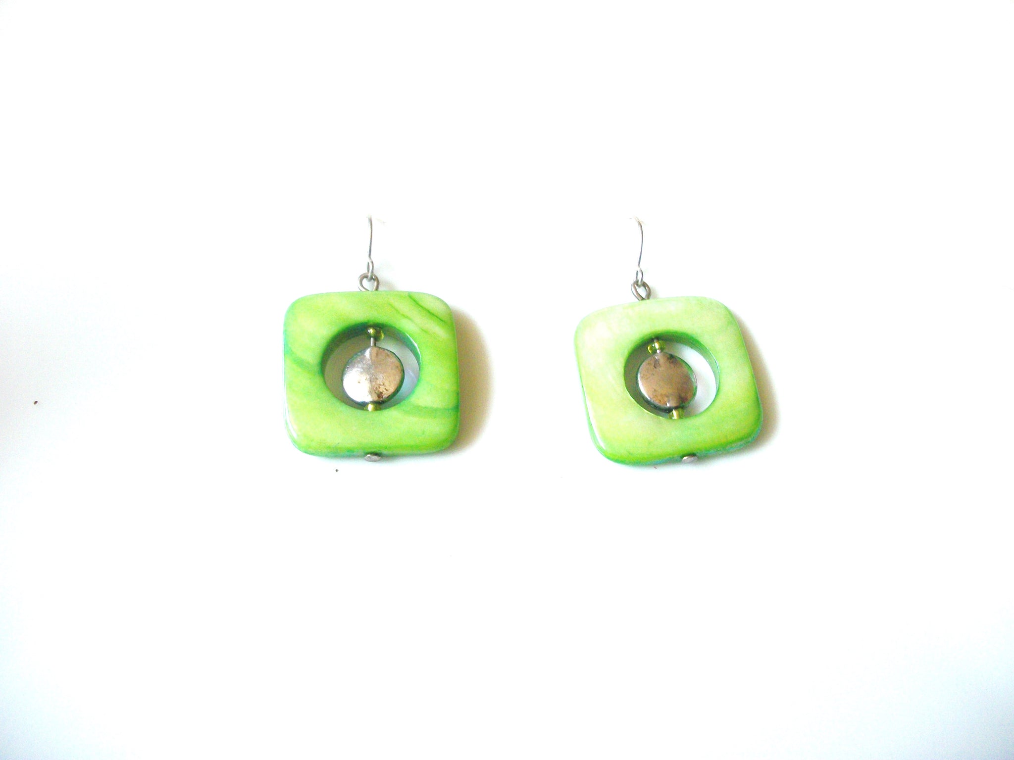 Retro Green Dyed Shell Earrings 80417