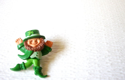 Vintage HALLMARK Leprechaun Plastic Brooch Pin 93017